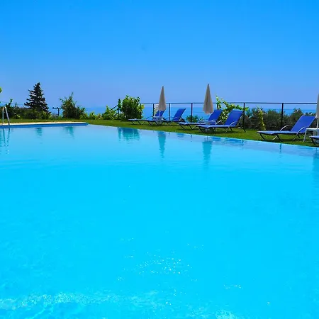 Apartment With Pool Adonis